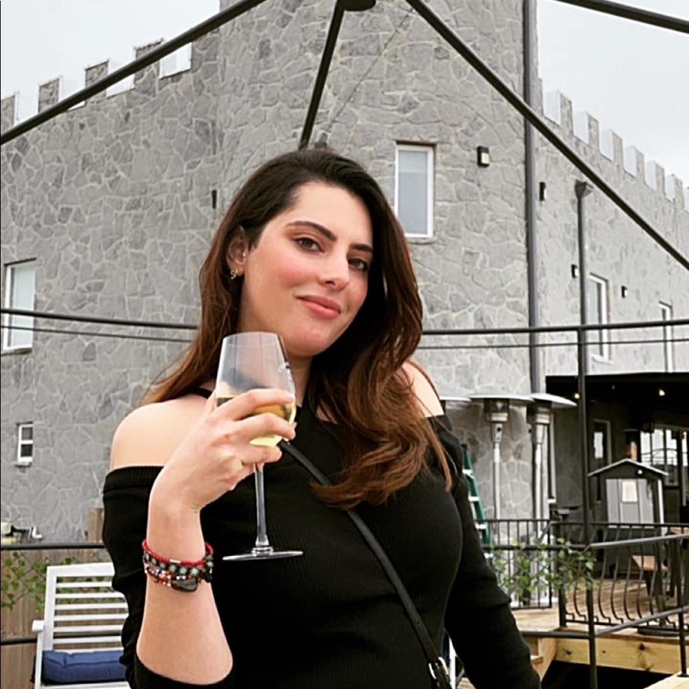 Meet your Posher, Victoria